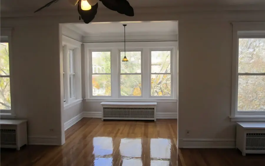 2107 E 72nd Place, Chicago, IL 60649 - #3