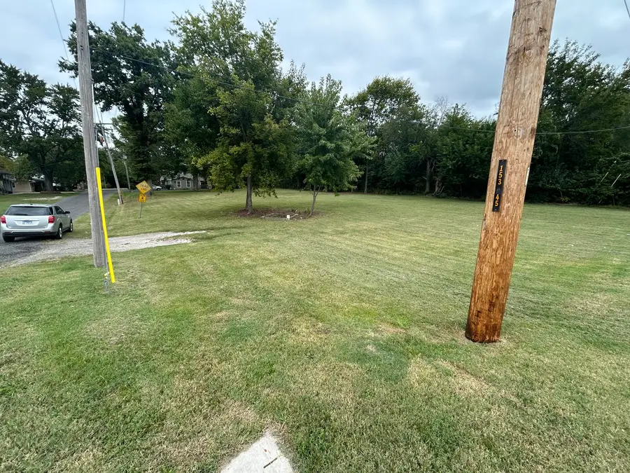 11 Parkview Drive, Centralia, IL 62801 - #2
