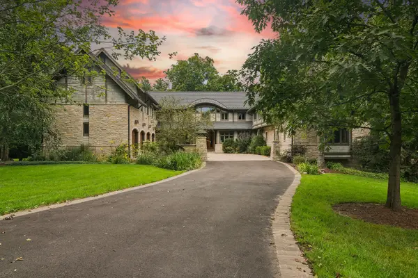 24 Hidden Brook Drive, North Barrington, IL 60010