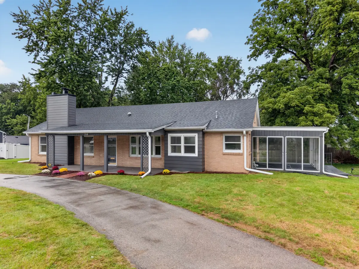 708 E Glover Street, Ottawa, IL 61350 - #1