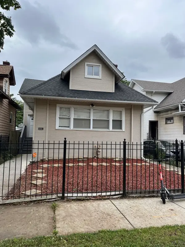 1018 N Latrobe Street, Chicago, IL 60651