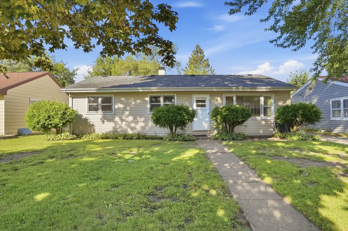 2132 Linden Avenue, Waukegan, IL 60087 - #1