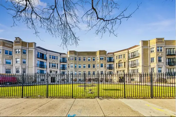 6832 S South Shore Drive #2, Chicago, IL 60649