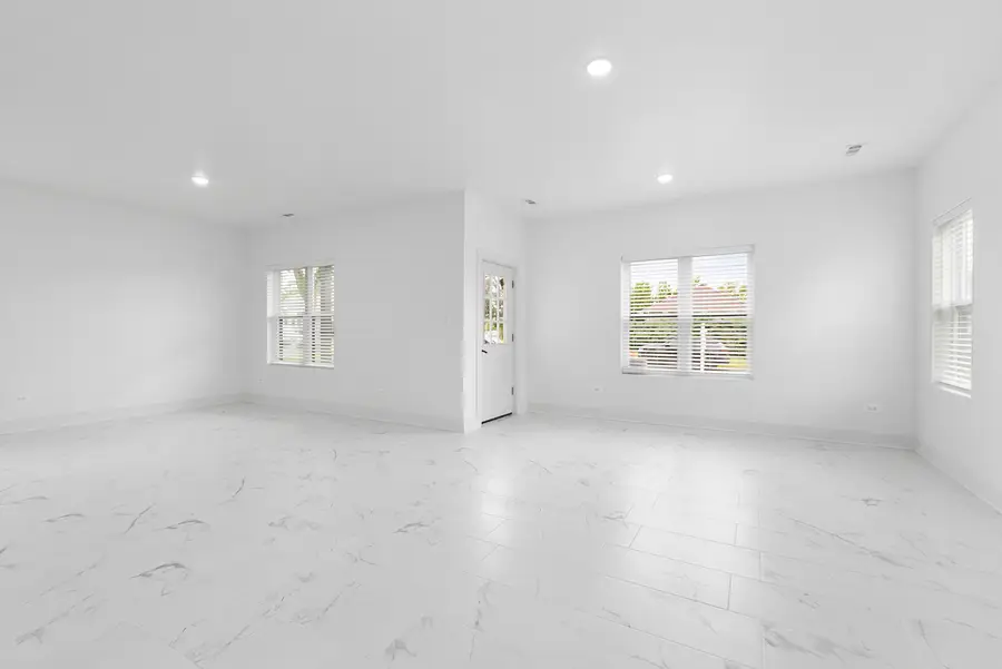 90 W 30th Place, South Chicago Heights, IL 60411 - #3