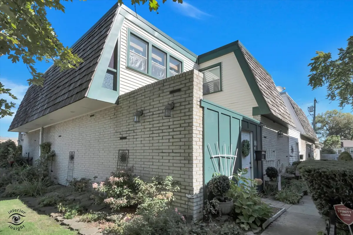 9201 S Kedzie Avenue #4, Evergreen Park, IL 60805 - #1