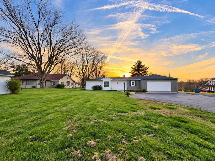 14652 N Il Hwy 37 Highway, Mount Vernon, IL 62864 - #3