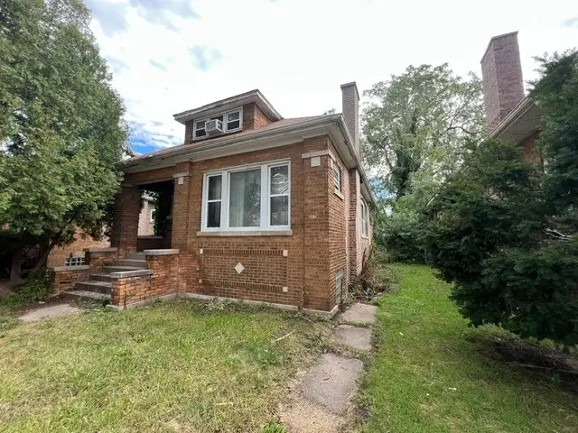 8253 S Kimbark Avenue, Chicago, IL 60619 - #1