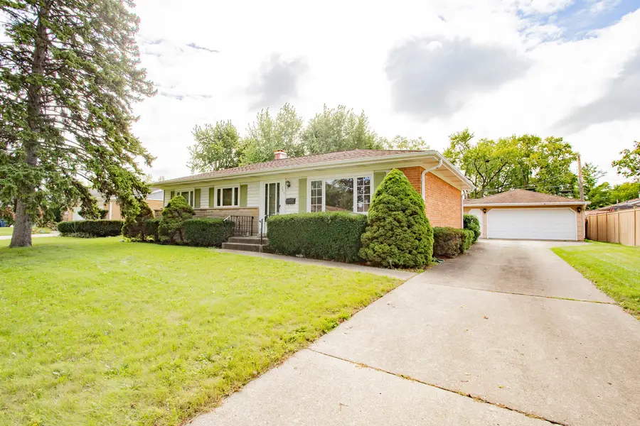 255 W Walnut Avenue, Des Plaines, IL 60016 - #3