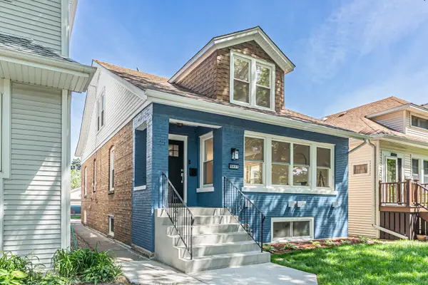 5837 N Marmora Avenue, Chicago, IL 60646
