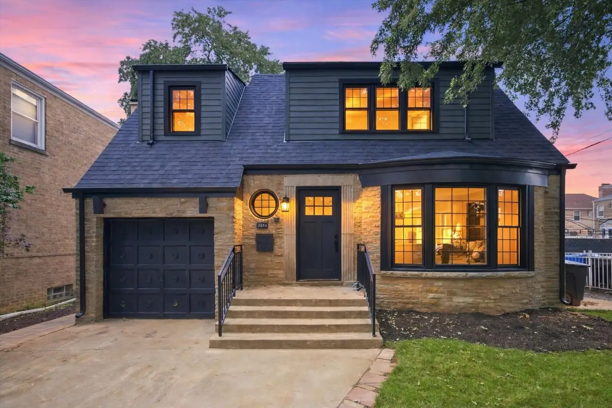 2814 W Balmoral Avenue, Chicago, IL 60625 - #1