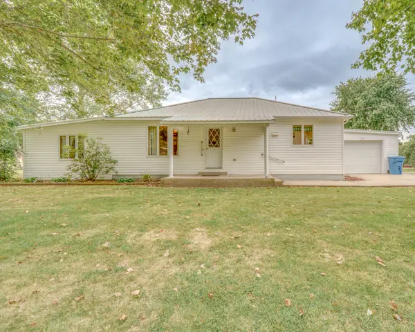 300 S Jefferson Street, Kell, IL 62853