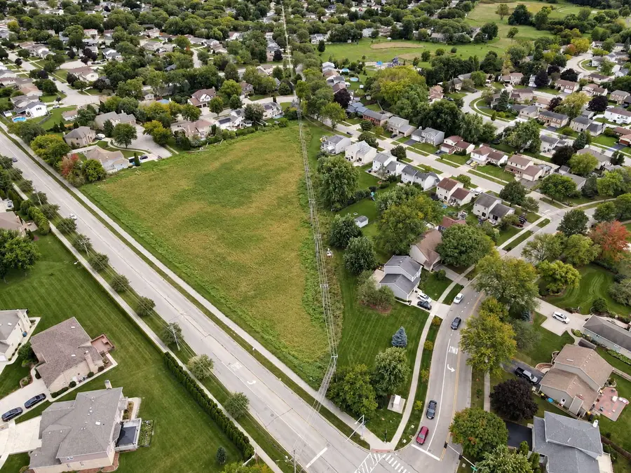 24W737 Central Avenue, Roselle, IL 60172 - #2