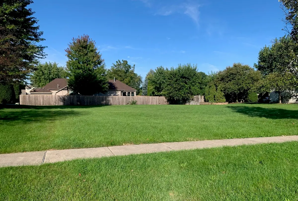 70 E Lynn Street, South Elgin, IL 60177 - #1