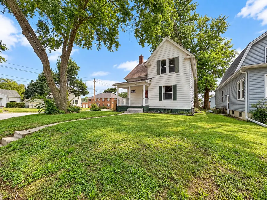 252 W 29th Street, Davenport, IA 52803 - #2