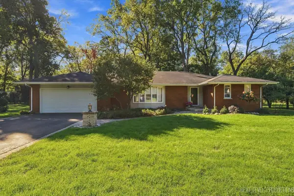 524 Waubonsee Trail, Batavia, IL 60510
