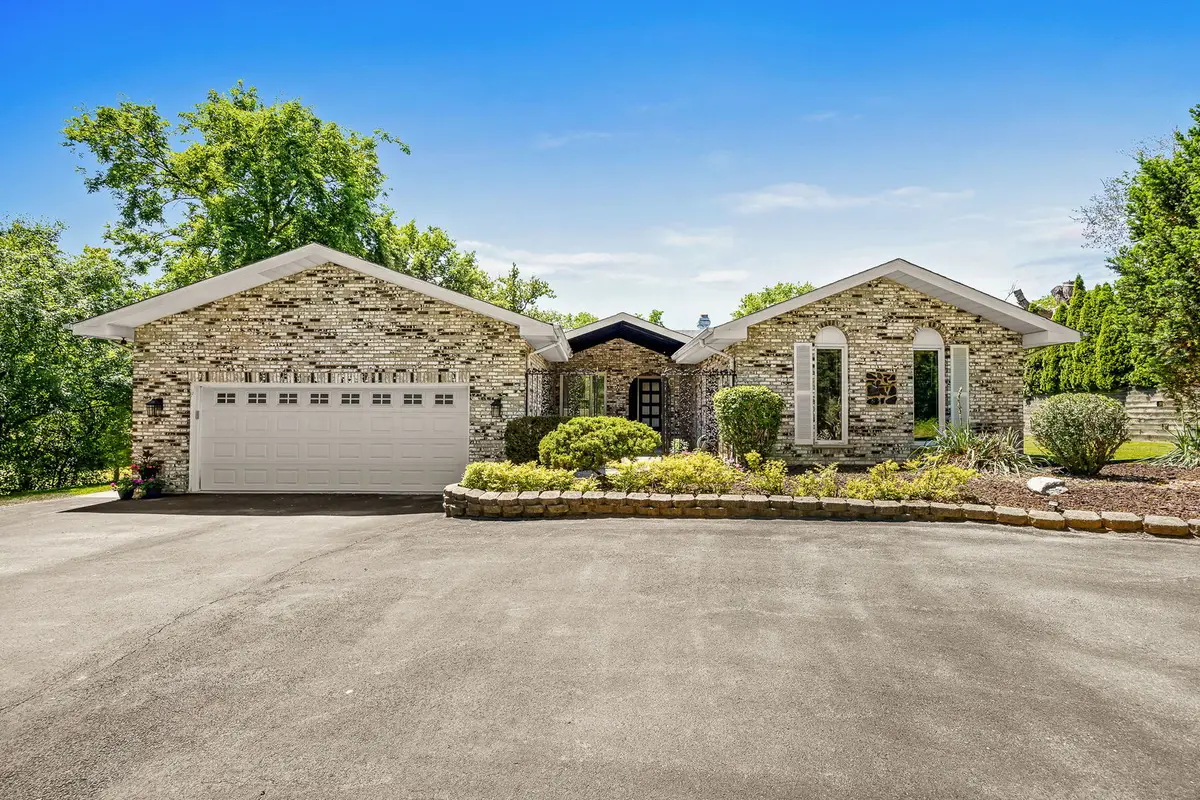 11S056 Madison Street, Burr Ridge, IL 60527 - #1