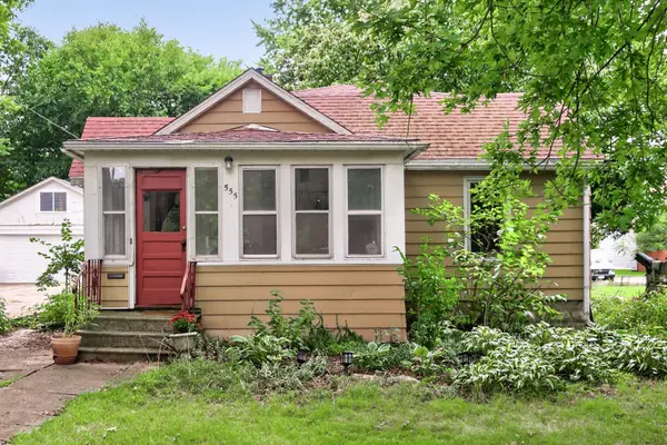 555 N 7th Street, DeKalb, IL 60115