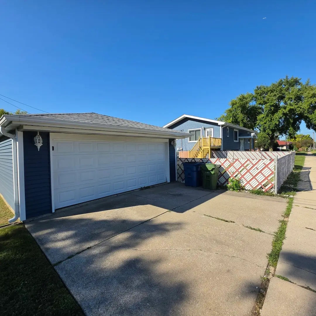 10301 Minnick Avenue, Oak Lawn, IL 60453 - #1