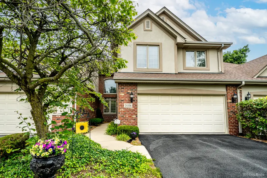 21336 Settlers Pond Drive, Frankfort, IL 60423 - #2