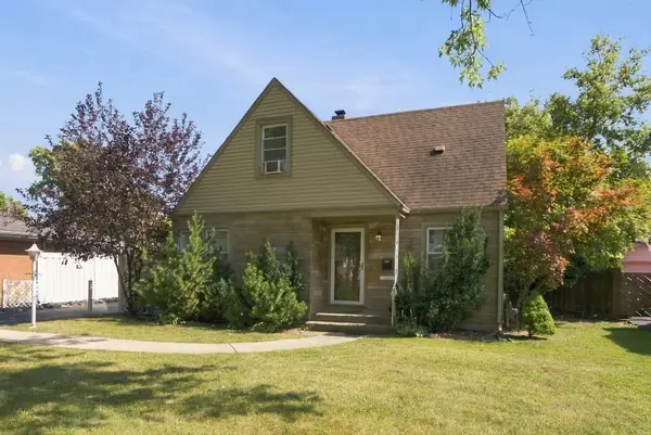 2115 Halsey Drive, Des Plaines, IL 60018