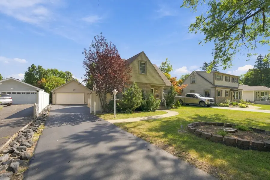 2115 Halsey Drive, Des Plaines, IL 60018 - #2