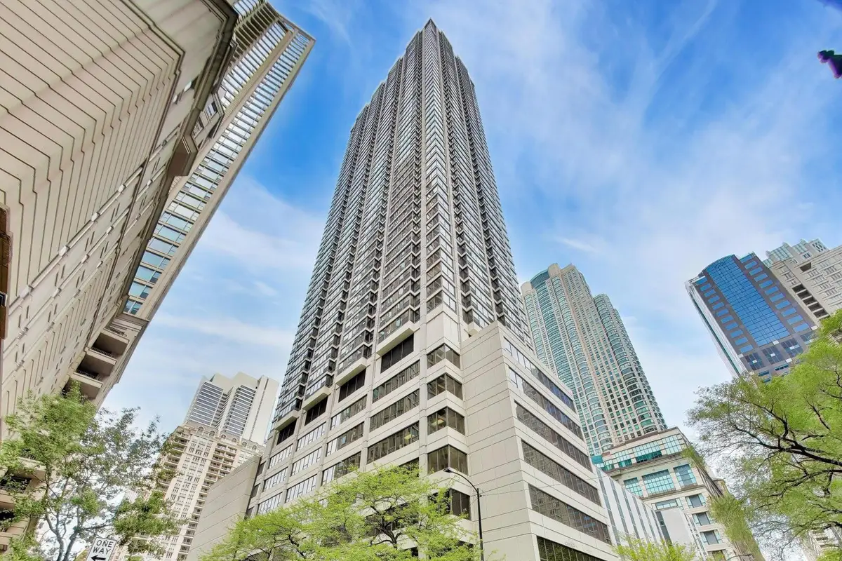 30 E Huron Street #4008, Chicago, IL 60611 - #1