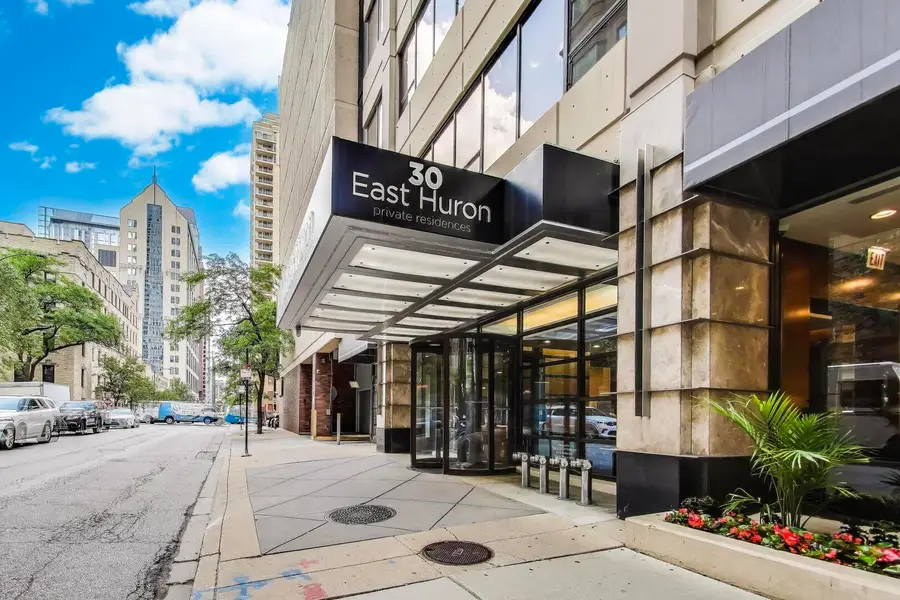 30 E Huron Street #4008, Chicago, IL 60611 - #3