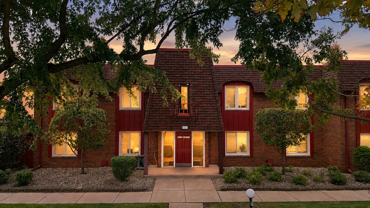 8620 W 95th Street #1A2, Hickory Hills, IL 60457 - #1