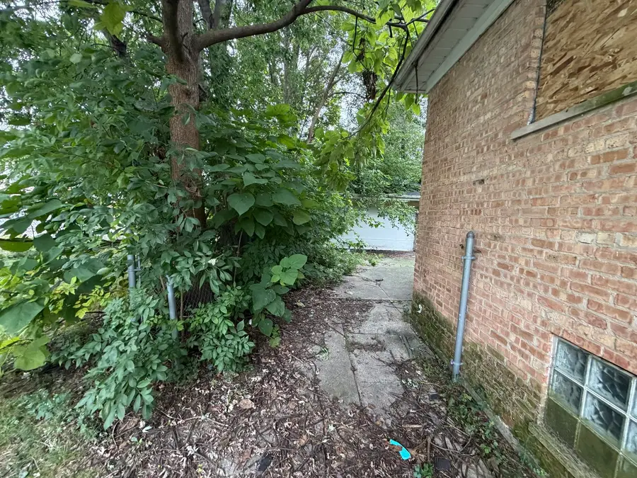 319 154th Place, Calumet City, IL 60409 - #3