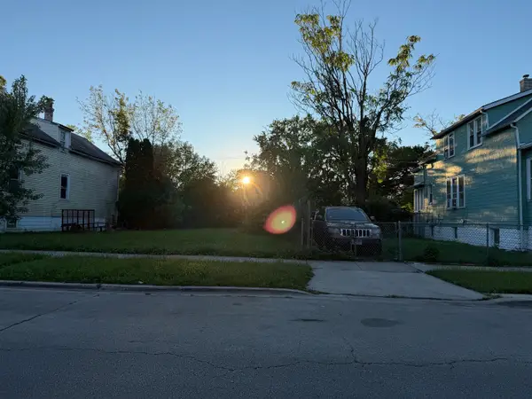 11558 S Perry Avenue, Chicago, IL 60628