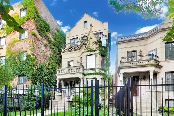 5835 N Winthrop Avenue, Chicago, IL 60660