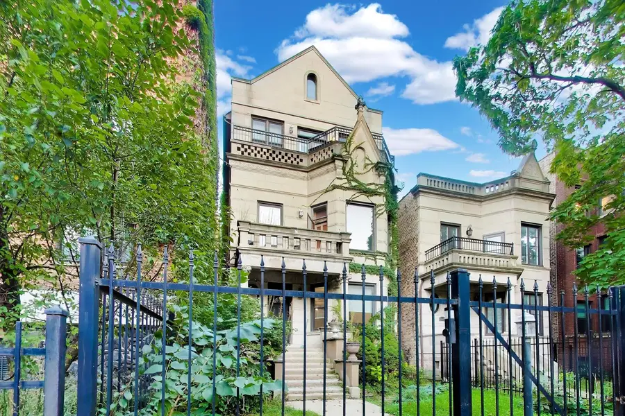 5835 N Winthrop Avenue, Chicago, IL 60660 - #3