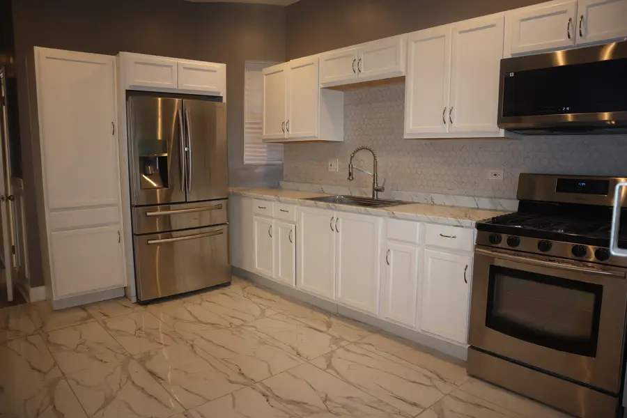 539 E 68th Street, Chicago, IL 60637 - #3