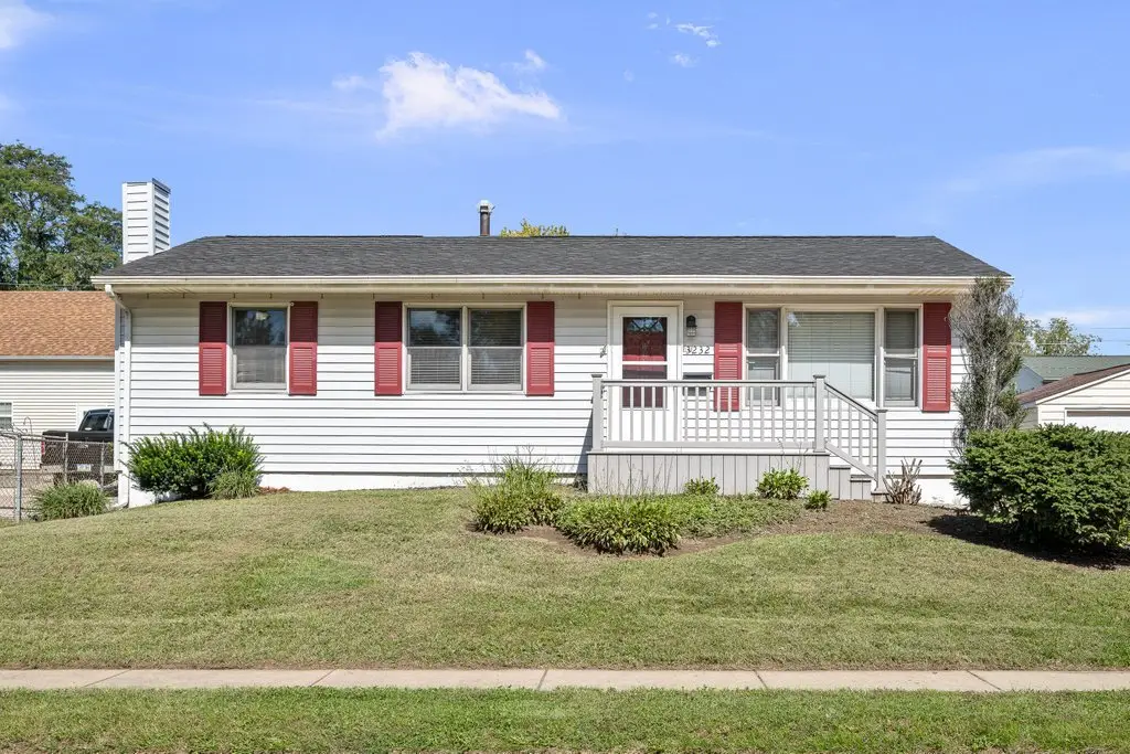 3232 W 15th Street, Davenport, IA 52804 - #1