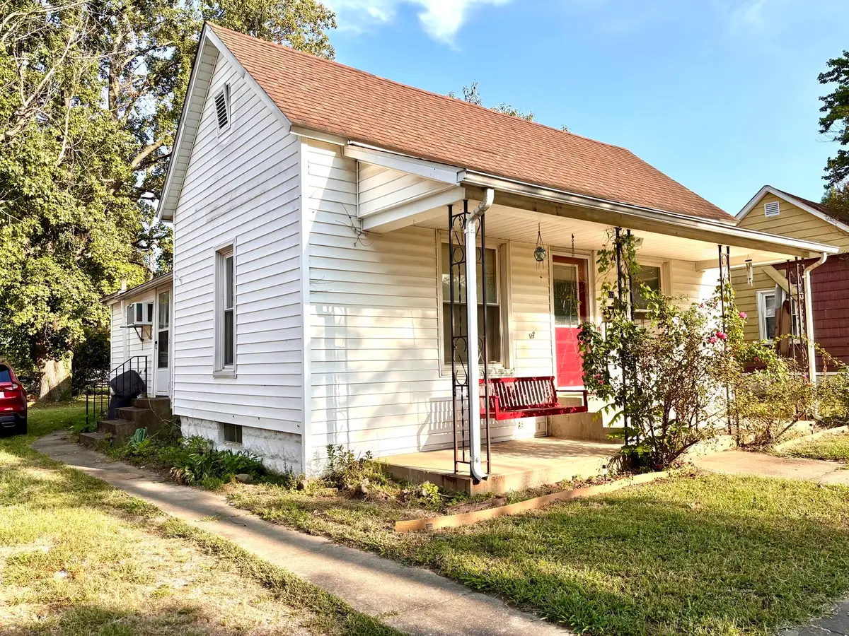 112 S 10th Street, Herrin, IL 62948 - #1