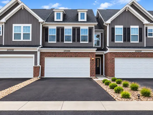 24456 W Kroll Drive #65396, Plainfield, IL 60585