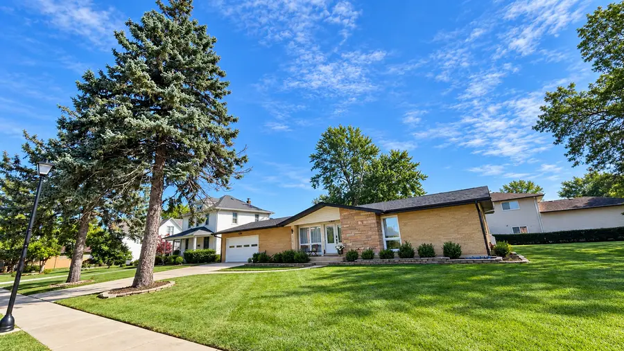 141 W Army Trail Boulevard, Addison, IL 60101 - #3
