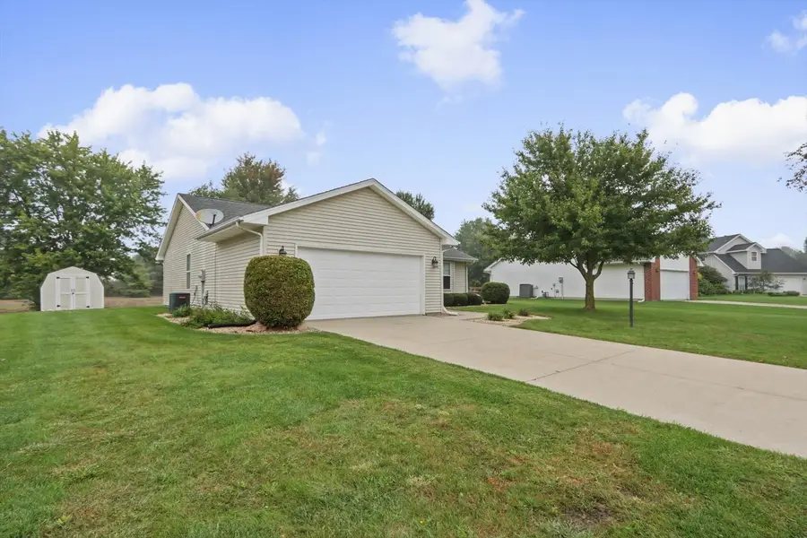 1502 Park Avenue, Saint Joseph, IL 61873 - #2