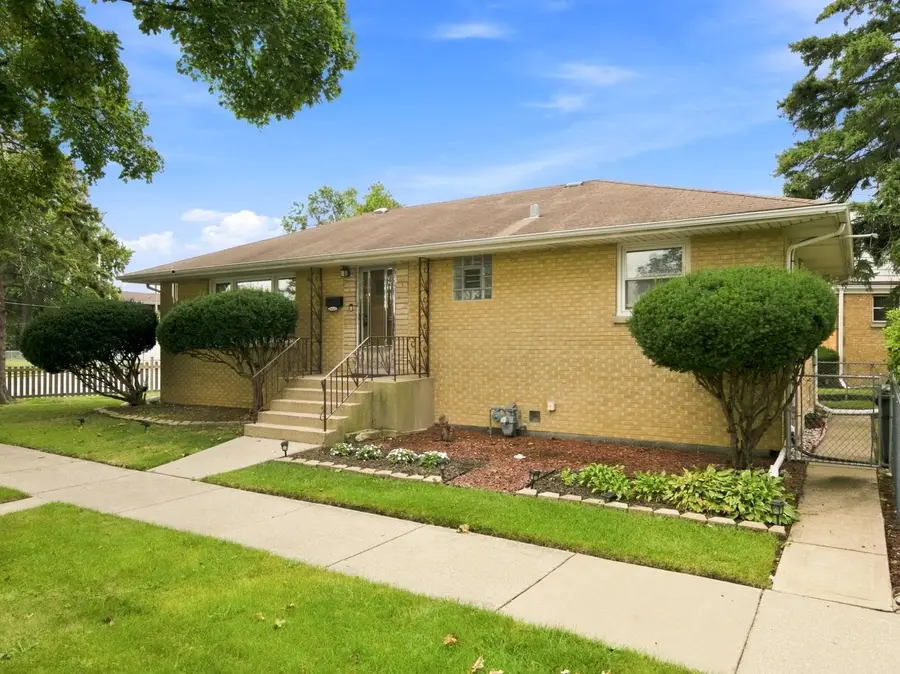 3801 St Charles Road, Bellwood, IL 60104 - #2