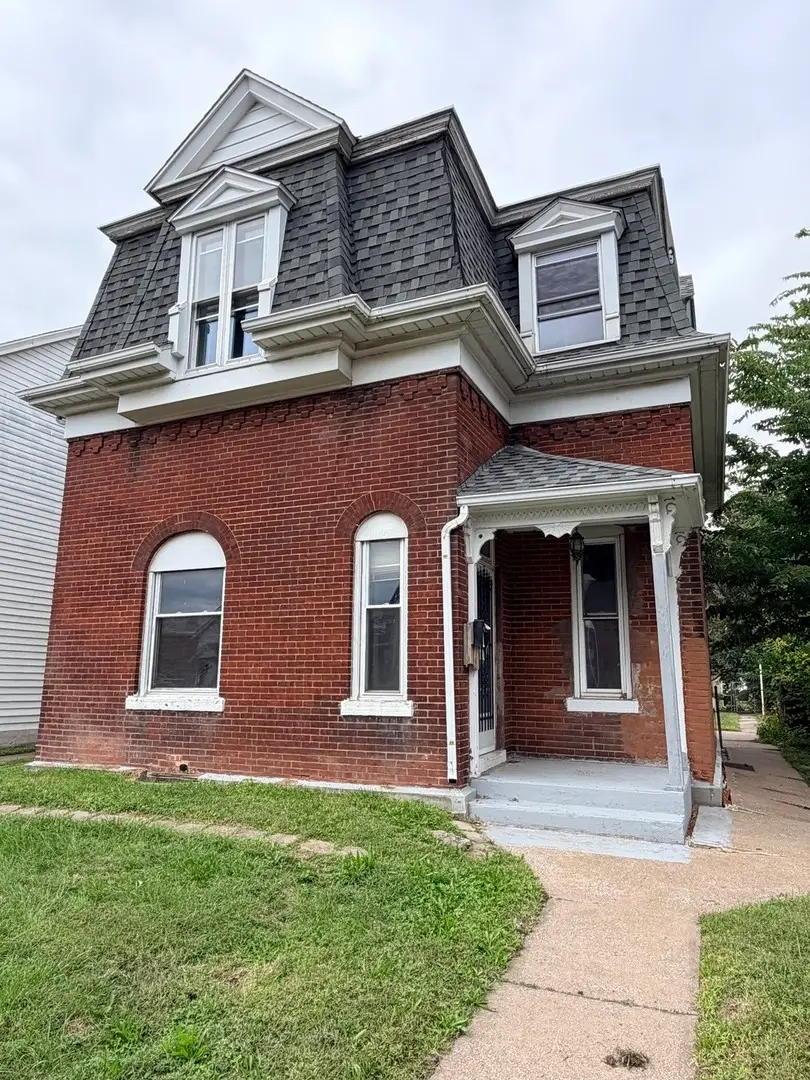 1522 W 13th Street, Davenport, IA 52804 - #2