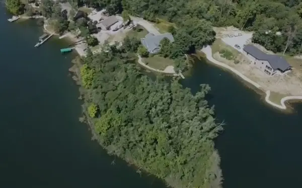 202 Maple Leaf Trail Point, Danville, IL 61834