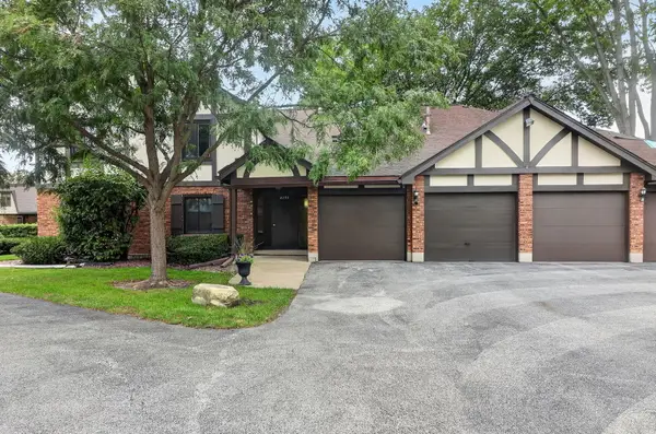 8255 Juniper Court #36D, Palos Hills, IL 60465