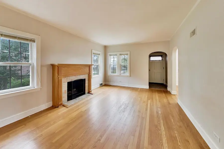 301 N Clinton Avenue, Elmhurst, IL 60126 - #3