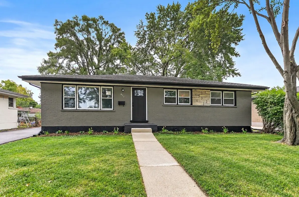 671 W Saint Aubin Drive, Addison, IL 60101 - #1