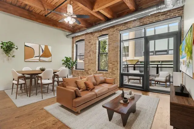 1800 W Grace Street #204, Chicago, IL 60613 - #2