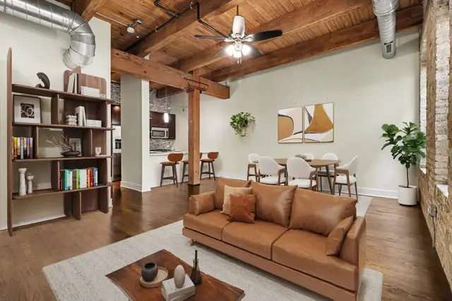 1800 W Grace Street #204, Chicago, IL 60613 - #3