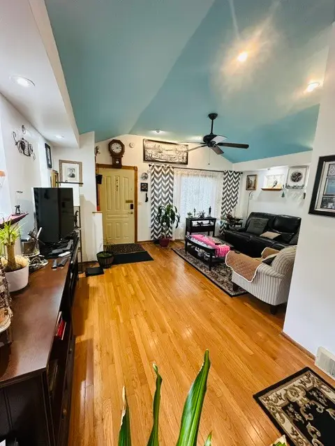5656 N Jersey Avenue, Chicago, IL 60659 - #3