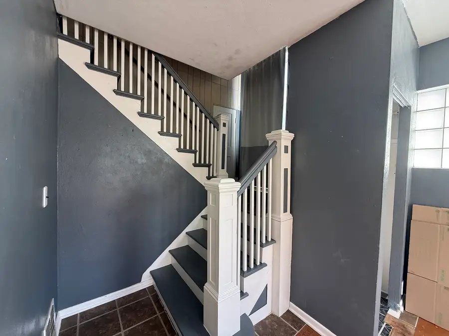 930 W Park Avenue, Joliet, IL 60436 - #3