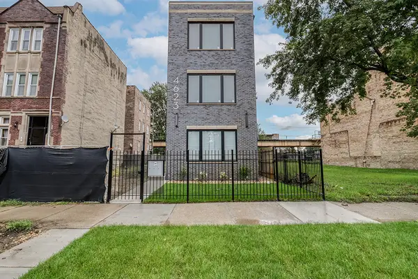 4623 S Prairie Avenue, Chicago, IL 60653