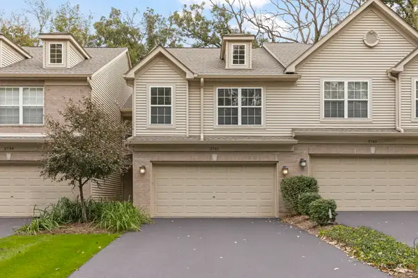 2741 Cobblestone Drive #2741, Crystal Lake, IL 60012